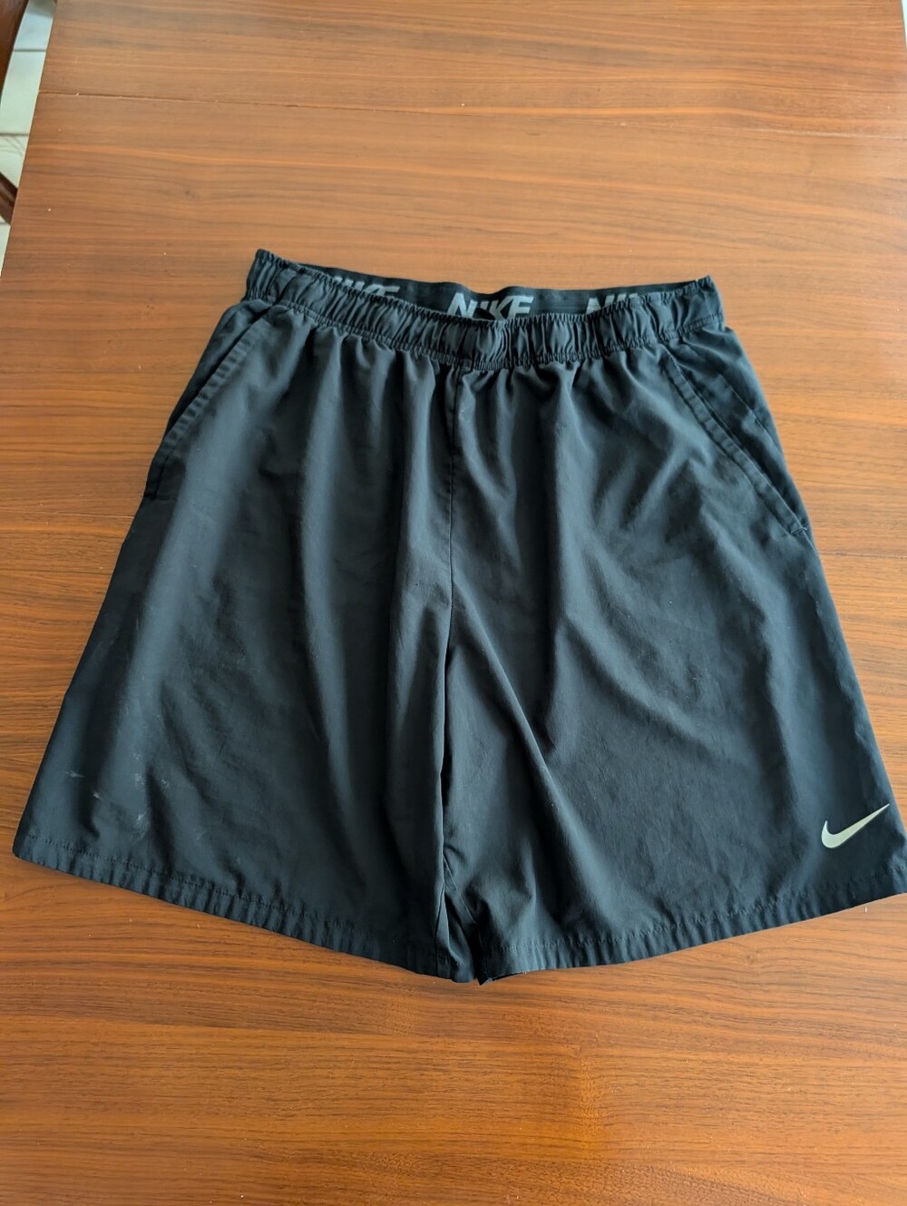 Nike Dri-Fit Men's Lightweight Black Athletic Shorts with Swoosh Logo XL